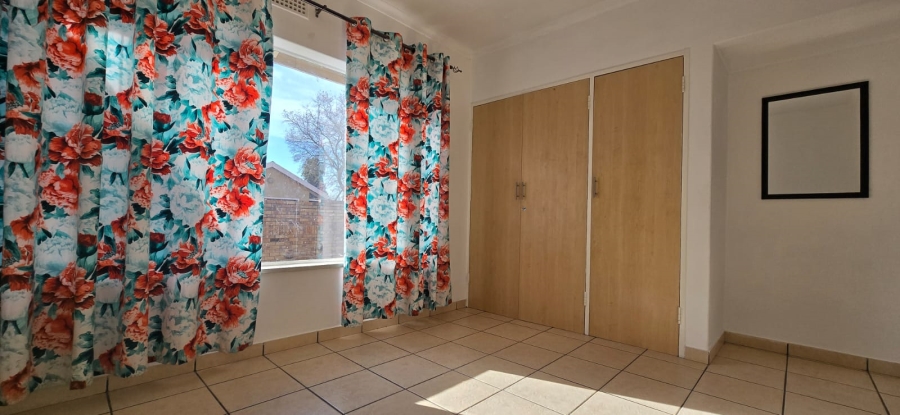 3 Bedroom Property for Sale in Flamwood North West